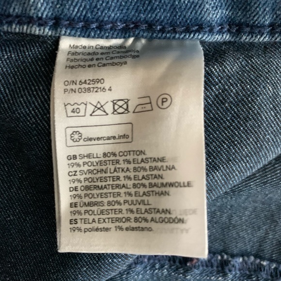 H&M High Waisted Shorts - Picture 5 of 5